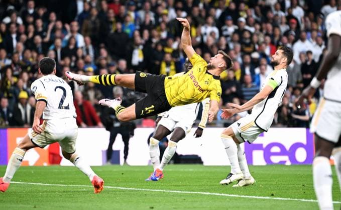 Football, Champions League Final, Season 2023 2024, Wembley Stadium London Bor Dortmund Real Madrid Niclas Füllkrug BVB , Daniel Carvajal RMA Action UEFA REGULATES PROHIBIT ANY USE OF PHOTOGRAPHS AS IMAGE SEQUENCES AND OR QUASI VIDEO