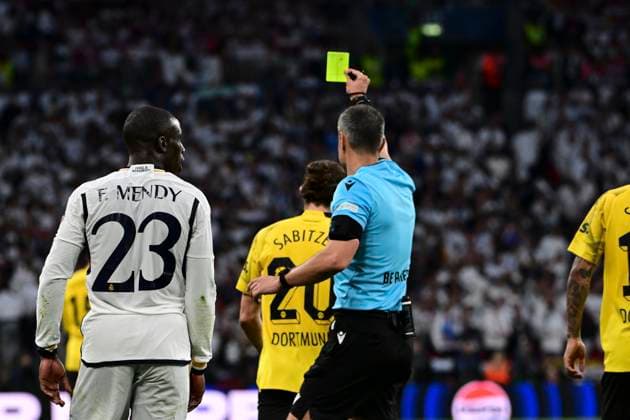 Yellow card for Marcel Sabitzer 20 Borussia Dortmund , Borussia Dortmund vs Real Madrid, Football, Champions League, Final, 01 06 2024 London London UK Copyright: xkolbert-press MarcxNiemeyerx