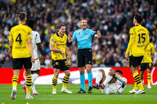 240601 Referee Slavko VinÄic uring the UEFA Champions League final between Dortmund and Real Madrid on June 1, 2024 in London Photo Petter Arvidson BILDBYRAN kod PA PA0818 fotboll football soccer fotball champions league final dortmund real madrid bbeng  Copyright: PETTERxARVIDSON BB240601PA161