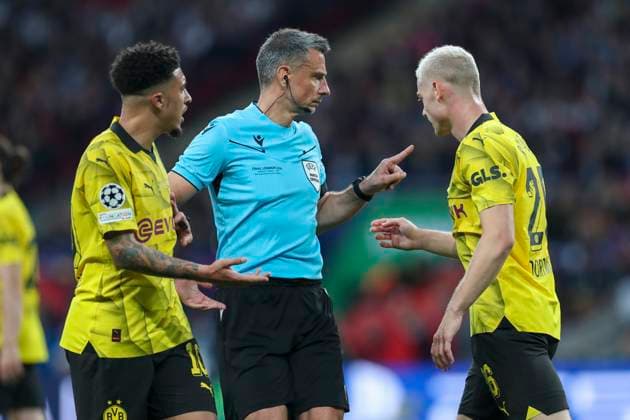 Borussia Dortmund v Real Madrid Referee Slavko Vincic gestures during the Borussia Dortmund v Real Madrid UEFA Champions League Final at Wembley Stadium, London, England, United Kingdom on 1 June 2024 Editorial use only. All images are copyright Every Second Media Limited. No images may be reproduced without prior permission. Copyright: xIMAGO EveryxSecondxMediax ESM-1027-0064