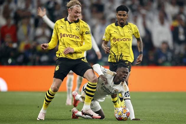 LONDON - (l-r) Julian Brandt of Borussia Dortmund, Eduardo Camavinga of Real Madrid, Ian Maatsen of Borussia Dortmund during the UEFA Champions League Final between Borussia Dortmund and Real Madrid at Wembley Stadium on June 1, 2024 in London, United Kingdom. ANP Hollandse Hoogte MAURICE VAN STEEN UEFA Champions League 2023 24 FINAL 2024 xVIxANPxSportx xVanxSteenxFotografiexIVx 500100412 originalFilename: 500100412.jpg
