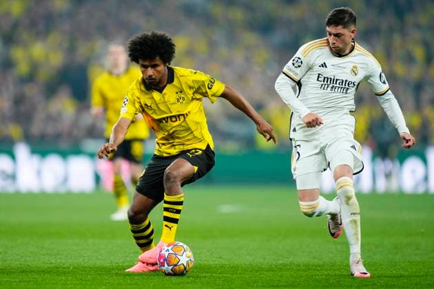 Borussia Dortmund v Real Madrid CF - UEFA Champions League Final 2023 24 Karim Adeyemi left winger of Borussia Dortmund and Germany competes for the ball with Federico Valverde central midfield of Real Madrid and Uruguay during the UEFA Champions League 2023 24 final match between Borussia Dortmund v Real Madrid CF at Wembley Stadium on June 1, 2024 in London, England. London England United Kingdom  Copyright: xJosexBretonx originalFilename:breton-borussia240601_npyU2.jpg