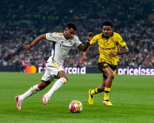 Football, Men, Season 2023 2024, Champions League Final , Borussia Dortmund Real Madrid, v l Daniel Carvajal Real Madrid , Ian Maatsen Borussia Dortmund , 01 06 2024, Copyright: xSebastianxRäppold MatthiasxKochx