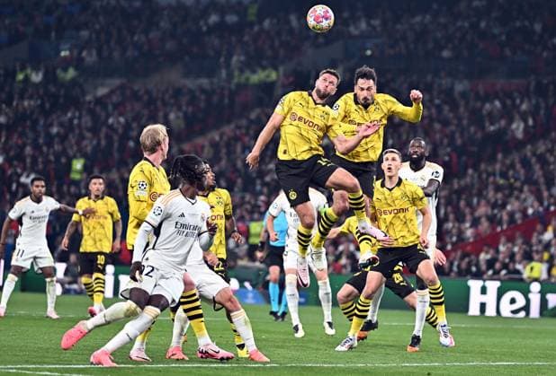01 06 2024, xfux, Football UEFA Champions League Final 2024, Borussia Dortmund Real Madrid, emspor, v l Niclas Füllkrug Borussia Dortmund , Mats Hummels Borussia Dortmund DFL DFB REGULATIONS PROHIBIT ANY USE OF PHOTOGRAPHS as IMAGE SEQUENCES and or QUASI VIDEO London