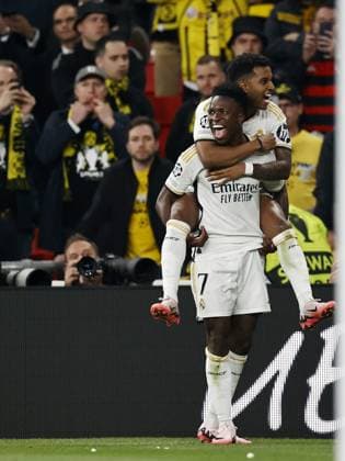 Sport Bilder des Tages LONDON - (l-r) Vinicius Junior of Real Madrid, Rodrygo of Real Madrid celebrate the 0-2 during the UEFA Champions League Final between Borussia Dortmund and Real Madrid at Wembley Stadium on June 1, 2024 in London, United Kingdom. ANP Hollandse Hoogte MAURICE VAN STEEN UEFA Champions League 2023 24 FINAL 2024 xVIxANPxSportx xVanxSteenxFotografiexIVx 500102632 originalFilename: 500102632.jpg