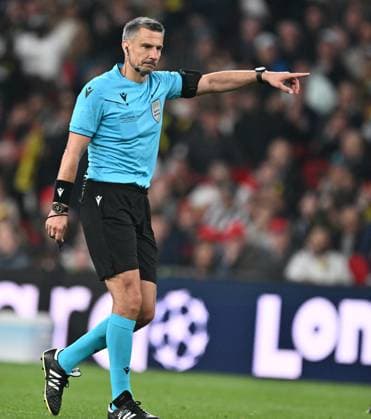 01 06 2024, xfux, Football UEFA Champions League Final 2024, Borussia Dortmund Real Madrid, emspor, v l Referee Slavko Vincic Slovenia DFL DFB REGULATIONS PROHIBIT ANY USE OF PHOTOGRAPHS as IMAGE SEQUENCES and or QUASI VIDEO London