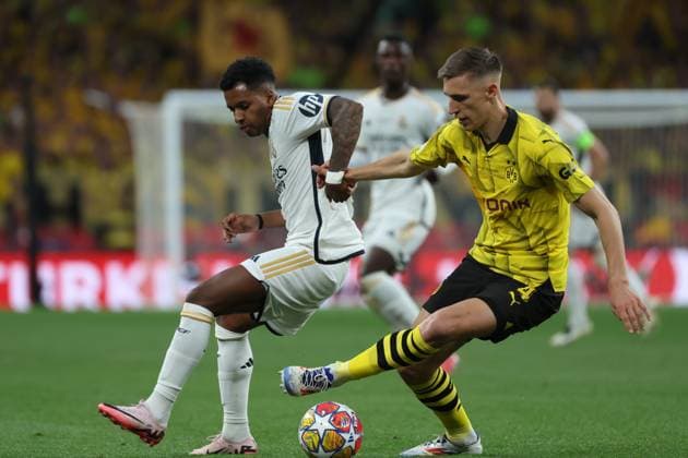 Real Madrid s Rodrygo Goes (L) in action against Dortmund s Nico Schlotterbeck (R) during the UEFA Champions League final soccer match between Borussia Dortmund and Real Madrid, in London, Britain, 01 June 2024. UEFA Champions League final - Borussia Dortmund vs Real Madrid !ACHTUNG: NUR REDAKTIONELLE NUTZUNG!  Copyright: xKikoxHuescax(es-ES)x GRAF2838 0492769944st