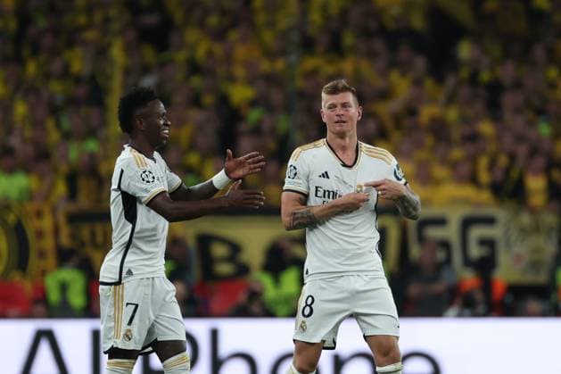 Real Madrid s German midfielder Toni Kroos celebrates the Madrid team s second goal with his teammate and goal scorer Vinicius Junior (L) during the UEFA Champions League final soccer match between Borussia Dortmund and Real Madrid, in London, Britain, 01 June 2024. UEFA Champions League final - Borussia Dortmund vs Real Madrid !ACHTUNG: NUR REDAKTIONELLE NUTZUNG!  Copyright: xKikoxHuescax(es-ES)x GRAF2917 20240601-55013753108_1