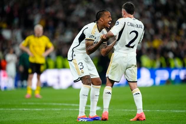 Borussia Dortmund v Real Madrid CF - UEFA Champions League Final 2023 24 Eder Militao centre-back of Real Madrid and Brazil and Daniel Carvajal right-back of Real Madrid and Spain celebrates after scoring his team s second goal during the UEFA Champions League 2023 24 final match between Borussia Dortmund v Real Madrid CF at Wembley Stadium on June 1, 2024 in London, England. London England United Kingdom  Copyright: xJosexBretonx originalFilename:breton-borussia240601_npnJ5.jpg