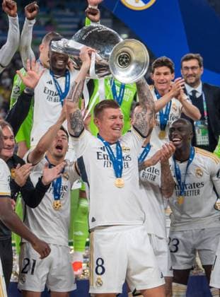 Football, Men, Season 2023 2024, Champions League Final , Borussia Dortmund Real Madrid, Winner photo Madrid, Toni Kroos Real Madrid with trophy, 01 06 2024, Copyright: xSebastianxRäppold MatthiasxKochx