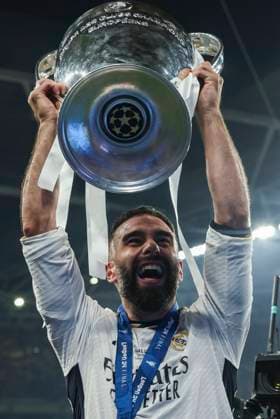 Real Madrid defender Dani Carvajal celebrates his victory in the Champions League final between Real Madrid and Borussia Dortmund, in London, Britain, 01 June 2024. UEFA Champions League final - Borussia Dortmund vs Real Madrid !ACHTUNG: NUR REDAKTIONELLE NUTZUNG!  Copyright: xKikoxHuescax(es-ES)x GRAF2962 20240601-55013753410_1