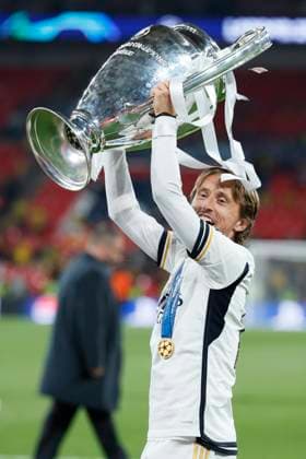Borussia Dortmund v Real Madrid CF - UEFA Champions League Final 2023 24 Luka Modric of Real Madrid CF with European Cup after winning the UEFA Champions League 2023 24 final match between Borussia Dortmund and Real Madrid CF at Wembley Stadium on June 1, 2024 in London, England. London Wembley Stadium England United Kingdom Copyright: xRichardxSellers Sportsphoto APLx 14039649
