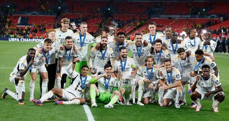 Borussia Dortmund v Real Madrid CF - UEFA Champions League Final 2023 24 Real Madrid players with European Cup after winning the UEFA Champions League 2023 24 final match between Borussia Dortmund and Real Madrid CF at Wembley Stadium on June 1, 2024 in London, England. London Wembley Stadium England United Kingdom Copyright: xRichardxSellers Sportsphoto APLx 14039652