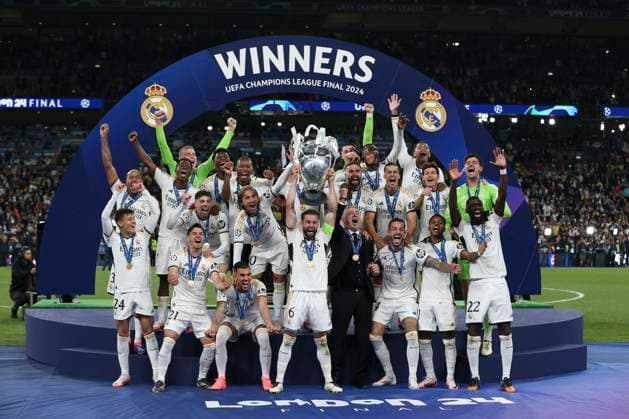 Borussia Dortmund v Real Madrid Real Madrid lift the trophy during the Borussia Dortmund v Real Madrid UEFA Champions League Final at Wembley Stadium, London, England, United Kingdom on 1 June 2024 Editorial use only. All images are copyright Every Second Media Limited. No images may be reproduced without prior permission. Copyright: xIMAGO EveryxSecondxMediax ESM-1027-0151