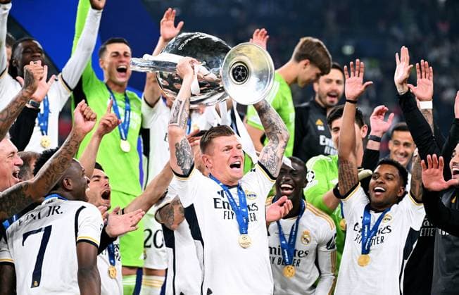 Football, Champions League Final, Season 2023 2024, Wembley Stadium London Bor Dortmund Real Madrid 0 2 Cheering Toni Kroos RMA with trophy Cheering, joy, action UEFA REGULATIONS PROHIBIT ANY USE OF PHOTOGRAPHS AS IMAGE SEQUENCES AND OR QUASI VIDEO