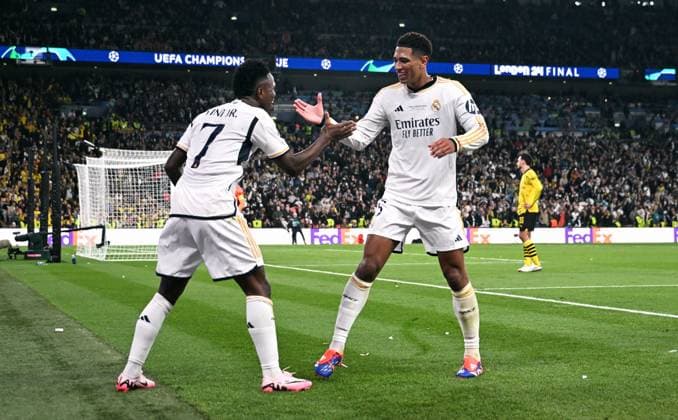 Football, Champions League Final, Season 2023 2024, Wembley Stadium London Bor Dortmund Real Madrid 0 2 Cheering Vinicius Junior RMA after his goal for 0 2, together with Jude Bellingham RMA Cheering, joy, action UEFA REGULATIONS PROHIBIT ANY USE OF PHOTOGRAPHS AS IMAGE SEQUENCES AND OR QUASI VIDEO