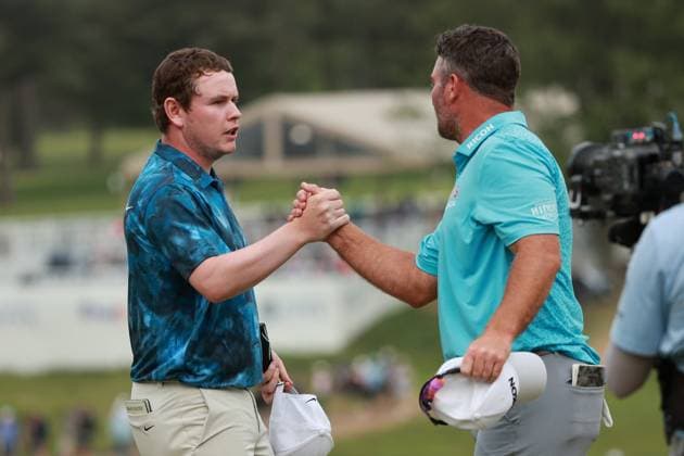 RBC Canadian Open Robert Macintyre of Scotland (L) shakes hands with Ryan Fox of New Zealand (R) after completing the 18th hole during Day Three of the RBC Canadian Open at Hamilton Golf & Country Club, Ancaster, Ontario, Canada on Saturday, June 1, 2024. Ancaster Ontario United States  Copyright: xJorgexLemusx originalFilename:lemus-rbccanad240601_npG6i.jpg