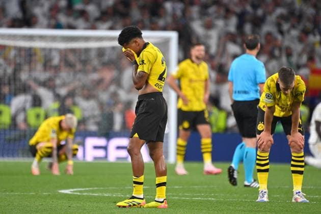 Ian MAATSEN Borussia Dortmund , re Nico SCHLOTTERBECK Borussia Dortmund , after the match, disappointment,frustration, disappointed,frustrated,dejected, Football UEFA Champions League Final Borussia Dortmund Real Madrid on 01 06 2024, Wembley Staion