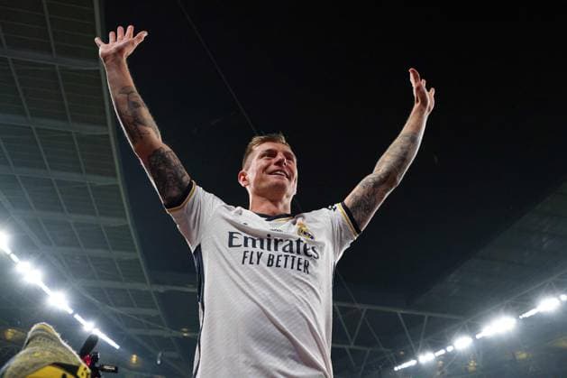 1st June 2024; Wembley Stadium, London, England; UEFA Champions League Football Final, Borussia Dortmund versus Real Madrid; Toni Kroos of Real Madrid is lifted by the Real Madrid players in celebration towards the Real Madrid fans after the final  ActionPlus12649956 JohnxPatrickxFletcher