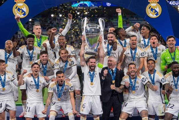 Football, Men, Season 2023 2024, Champions League Final , Borussia Dortmund Real Madrid, Winner photo Madrid, Nacho Fernandez Real Madrid with trophy, 01 06 2024, Copyright: xSebastianxRäppold MatthiasxKochx