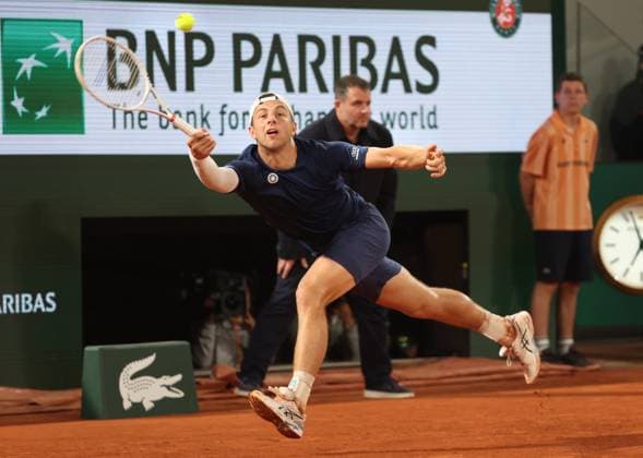Tallon Griekspoor of the Netherlands plays against fourth-seeded Alexender Zverev of Germany during their third round match of the French Tennis Open at Roland Garros in Paris, France, on Saturday, June 1, 2024. Zverev won 3-6, 6-4, 6-2, 4-6, 7-6.  PAR20240601118 MAYAxVIDON-WHITE