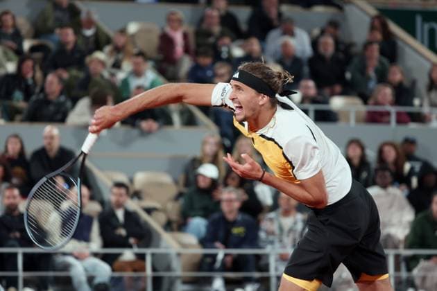 Fourth-seeded Alexender Zverev of Germany plays Tallon Griekspoor of the Netherlands against during their third round match of the French Tennis Open at Roland Garros in Paris, France, on Saturday, June 1, 2024. Zverev won 3-6, 6-4, 6-2, 4-6, 7-6.  PAR20240601111 MAYAxVIDON-WHITE