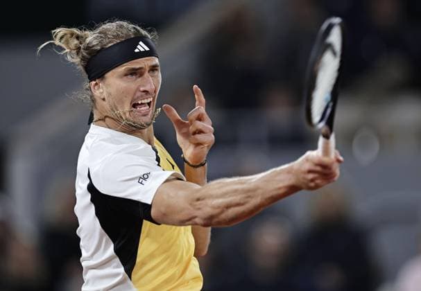 Tennis: French Open Alexander Zverev of Germany plays against Tallon Griekspoor of the Netherlands in a men s singles third-round match at the French Open tennis tournament in Paris on June 1, 2024.  A14AA0002947301P
