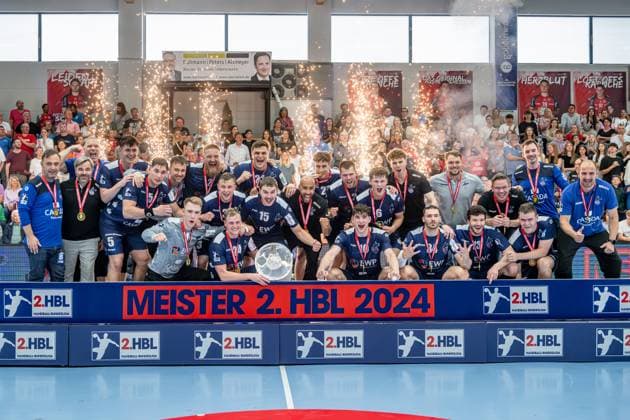 Sport Themen der Woche KW22 2. HBL; TV Hüttenberg - VfL Potsdam, 01.06.24 Meister 2. Handball Bundesliga VfL Potsdam 2. HBL; TV Hüttenberg - VfL Potsdam: Hüttenberg, 01.06.24 *** 2 HBL TV Hüttenberg VfL Potsdam, 01 06 24 Champions 2 Handball Bundesliga VfL Potsdam 2 HBL TV Hüttenberg VfL Potsdam Hüttenberg, 01 06 24 Copyright: xBEAUTIFULxSPORTS Roeczeyx