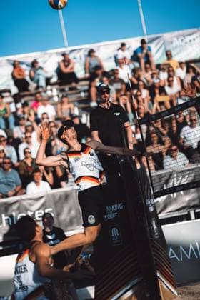 Beach Volleyball Men Queen and King of the Court Hamburg 01 06 2024 Lukas Pfretzschner at the Attack Hamburg Active City Arena Heiligengeistf Hamburg Germany