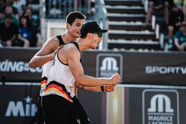 Beach volleyball men Queen and King of the Court Hamburg 01 06 2024 Lukas Pfretzschner on the right and Sven Winter on the left Hamburg Active City Arena Heiligengeistf Hamburg Germany