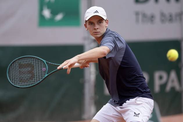 Charlie Robertson of GB in action French Open Tennis, Day 8, Tennis, Roland Garros, Paris, France - 02 June 2024  Copyright: xEllaxLing Shutterstockx 14519128m