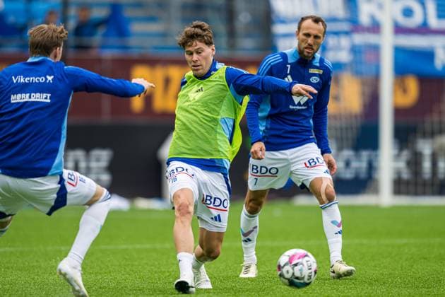Eliteserien i fotball 2024 Molde Viking Molde 20240602 Moldes Emil Varhaugvik Breivik warms up for the Elite League football match between Molde and Viking at Aker Stadium Photo Marius Simensen NTB Molde Norway EDITORIAL USE ONLY RESTRICTED USE FOR BETTING COMPANIES  Copyright: xMariusxSimensenx xNTBx