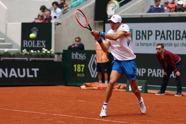 ROLAND GARROS 2024 Thierry Larret Maxppp. Tennis. Roland Garros 2024. Internationaux de France de tennis. Stade Roland Garros, Paris (75). Le 2 juin 2024. Court Suzanne Langlen : Matteo ARNALDI (ITA) vs Stefanos TSITSIPAS (GRE) PARIS (75) STADE ROLAND GARROS PARIS ILE DE FRANCE FRANCE  Copyright: xThierryxLarret MAXPPPxThierryxLarretx TL_20240602_0269 0492785011st