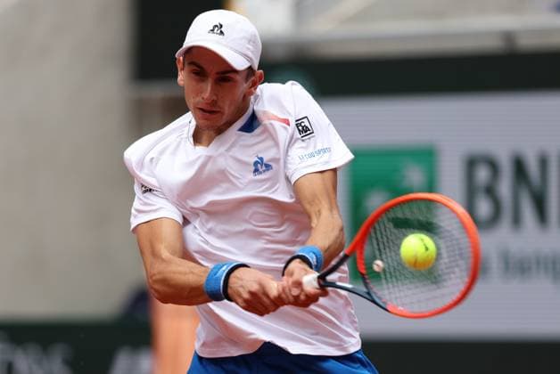 ROLAND GARROS 2024 Thierry Larret Maxppp. Tennis. Roland Garros 2024. Internationaux de France de tennis. Stade Roland Garros, Paris (75). Le 2 juin 2024. Court Suzanne Langlen : Matteo ARNALDI (ITA) vs Stefanos TSITSIPAS (GRE) PARIS (75) STADE ROLAND GARROS PARIS ILE DE FRANCE FRANCE  Copyright: xThierryxLarret MAXPPPxThierryxLarretx TL_20240602_0270 0492785014st
