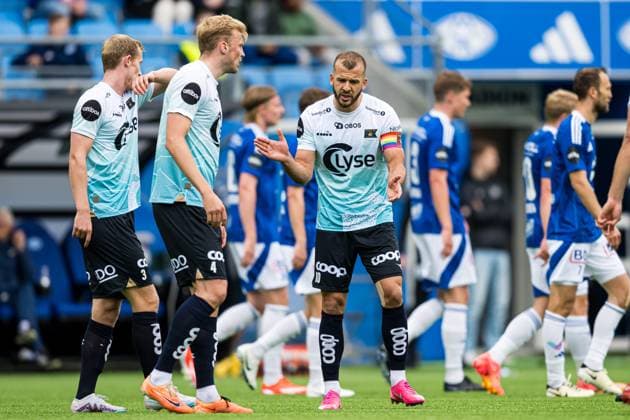 Eliteserien i fotball 2024 Molde Viking Molde 20240602 Vikings Zlatko Tripic dips after 1-0 during the Eliteserien football match between Molde and Viking at Aker Stadion Photo Marius Simensen NTB Molde Norge EDITORIAL USE ONLY RESTRICTED USE FOR BETTING COMPANIES  Copyright: xMariusxSimensenx xNTBx