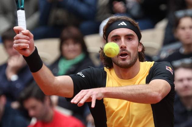 ROLAND GARROS PHOTOPQR LE PARISIEN Le Parisien Arnaud Journois ; PARIS ; 02 06 2024 ; TENNIS , ROLAND GARROS 2024 , 02 06 2024 Stefanos Tsitsipas vs Matteo Arnaldi PHOTO LE PARISIEN ARNAUD JOURNOIS June 2nd 2024 Roland Garros french open PARIS France  Copyright: xPHOTOPQR LExPARISIEN MAXPPPxLexParisienx xArnaudxJournoisx 20240602LPA2527 20240602LPA2527