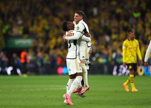 1st June 2024; Wembley Stadium, London, England; UEFA Champions League Football Final, Borussia Dortmund versus Real Madrid; Aurelien Tchouameni of Real Madrid celebrates with Federico Valverde of Real Madrid at full time  ActionPlus12650169 JohnxPatrickxFletcher Content restricted for UK based newspaper