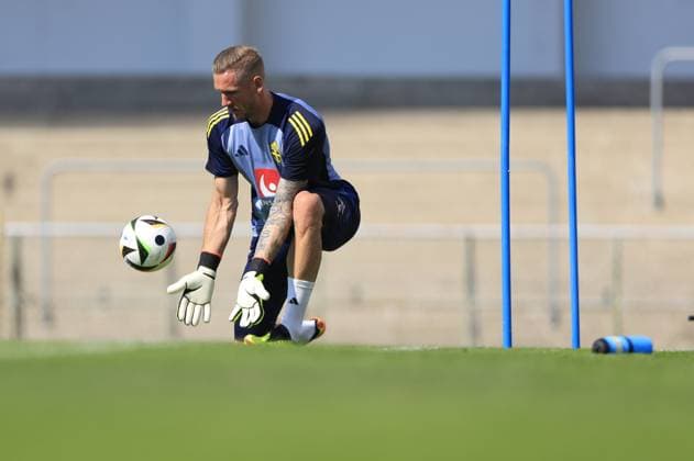 MALMÖ, SWEDEN 20240602 Malvakten Robin Olsen as the mens national soccer team trains at Eleda Stadium in Malmö before the international match against Denmark on Wednesday, June 5 in Copenhagen MALMÖ SWEDEN x10600x  Copyright: xAndreasxHillergren TTx TRÄNING INFÖR LANDSKAMP DANMARK-SVERIGE