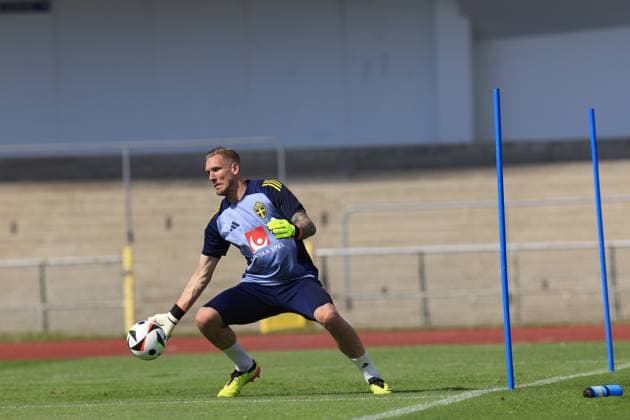 MALMÖ, SWEDEN 20240602 Malvakten Robin Olsen as the mens national soccer team trains at Eleda Stadium in Malmö before the international match against Denmark on Wednesday, June 5 in Copenhagen MALMÖ SWEDEN x10600x  Copyright: xAndreasxHillergren TTx TRÄNING INFÖR LANDSKAMP DANMARK-SVERIGE