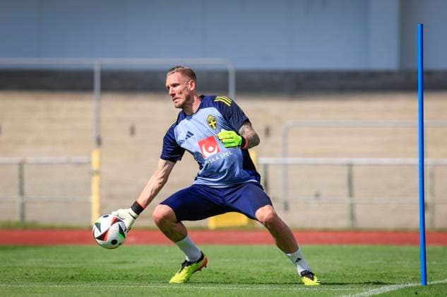 MALMÖ, SWEDEN 20240602 Malvakten Robin Olsen as the mens national soccer team trains at Eleda Stadium in Malmö before the international match against Denmark on Wednesday, June 5 in Copenhagen MALMÖ SWEDEN x10600x  Copyright: xAndreasxHillergren TTx TRÄNING INFÖR LANDSKAMP DANMARK-SVERIGE