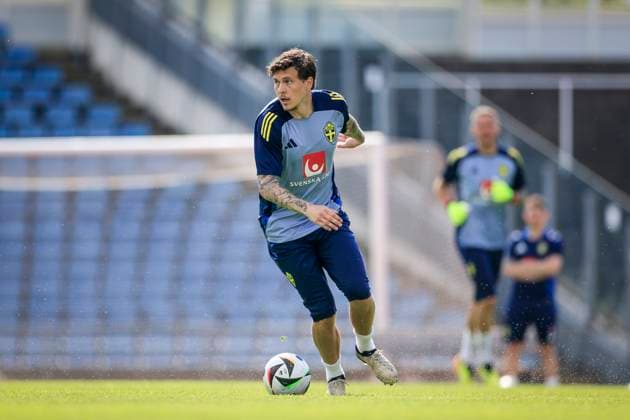 MALMÖ, SWEDEN 20240602 Victor Nilsson Lindelöf as the mens national soccer team trains at Eleda Stadium in Malmö ahead of the international match against Denmark on Wednesday, June 5 in Copenhagen MALMÖ SWEDEN x10600x  Copyright: xAndreasxHillergren TTx TRÄNING INFÖR LANDSKAMP DANMARK-SVERIGE