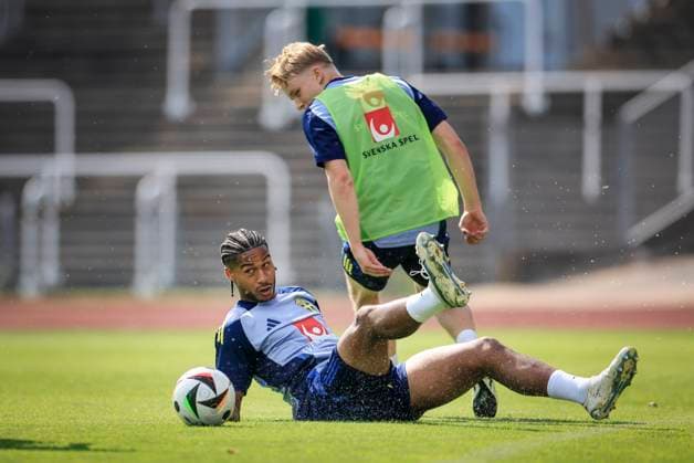 MALMÖ, SWEDEN 20240602 Jens Cajuste as the national soccer team trains at Eleda Stadium in Malmö ahead of the international match against Denmark on Wednesday, June 5 in Copenhagen MALMÖ SWEDEN x10600x  Copyright: xAndreasxHillergren TTx TRÄNING INFÖR LANDSKAMP DANMARK-SVERIGE