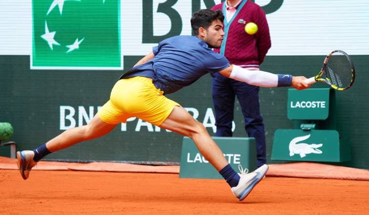 Carlos Alcaraz in fourth round action French Open Tennis, Day 8, Tennis, Roland Garros, Paris, France - 02 June 2024  Copyright: xJavierxGarcia Shutterstockx 14519127aa