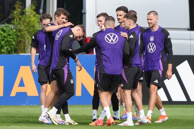 Maximilian Mittelstädt Germany Germany is snipped on the ear Herzo Base 02 06 2024 Training Germany, Home Ground World of Adidas, Herzogenaurach