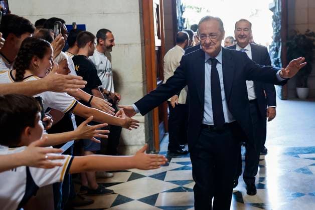 Real Madrid s President Florentino Perez is greeted upon arrival to La Almudena Cathedral, in Madrid, Spain, 02 June 2024. Real Madrid won the UEFA Champions League 2024 final soccer match against Borussia Dortmund on 01 June 2024. Real Madrid celebrates the UEFA Champions League 2024 !ACHTUNG: NUR REDAKTIONELLE NUTZUNG!  Copyright: xChemaxMoyax GRAF3273 20240602-55013758667_1