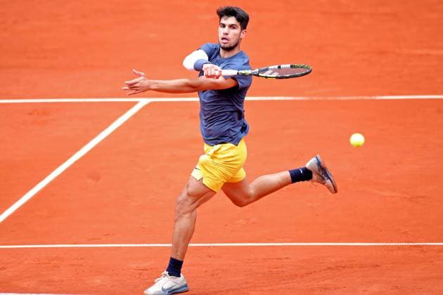 2nd June 2024; Roland Garros, Paris, France; 2024 French Open Tennis tournament, Day 8; Carlos Alcaraz plays cross court against Felix Auger-Aliassime  ActionPlus12650392 JonxBromley