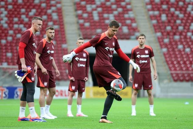 WARSZAWA 02.06.2024 TRENIG REPREZENTACJI POLSKI--- POLISH FOOTBALL national team, Nationalteam TRAINING SESSION IN WARSAW MARCIN BULKA WOJCIECH SZCZESNY FOT. PIOTR KUCZA FOTOPYK NEWSPIX.PL --- Newspix.pl  240602PYK1004