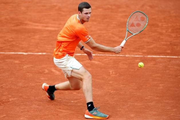 2nd June 2024; Roland Garros, Paris, France; 2024 French Open Tennis tournament, Day 8; Hubert Hurkacz in action against Grigor Dimitrov during the quarter final singles match  ActionPlus12650474 JonxBromley