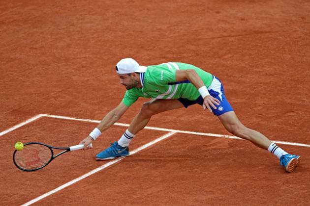 2nd June 2024; Roland Garros, Paris, France; 2024 French Open Tennis tournament, Day 8; Grigor Dimitrov is stretched by the drop shot from Hubert Hurkacz  ActionPlus12650478 JonxBromley