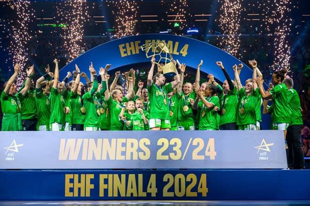 Sport Themen der Woche KW22 Sport Bilder des Tages Budapest, Ungarn: Handball EHF CL Final 4 - Finale - Györi Audi ETO KC - SG BBM Bietigheim Sieger Champions LEague Saison 2023 24 die Mannschaft von Györ Budapest MVM Dome Ungarn *** Budapest, Hungary Handball EHF CL Final 4 Final Györi Audi ETO KC SG BBM Bietigheim Winner Champions LEague Season 2023 24 the team of Györ Budapest MVM Dome Hungary